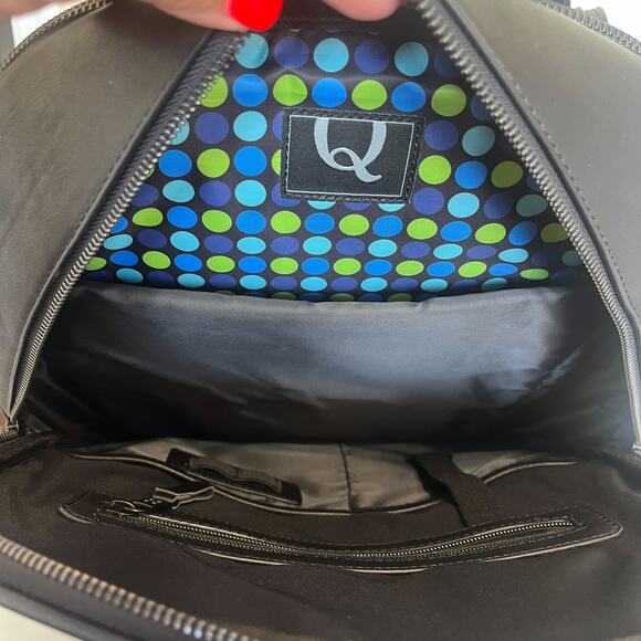 Qualtrics Waterproof Laptop Backpack Black‎ Zip Closure Pockets Travel School - Picture 5 of 8